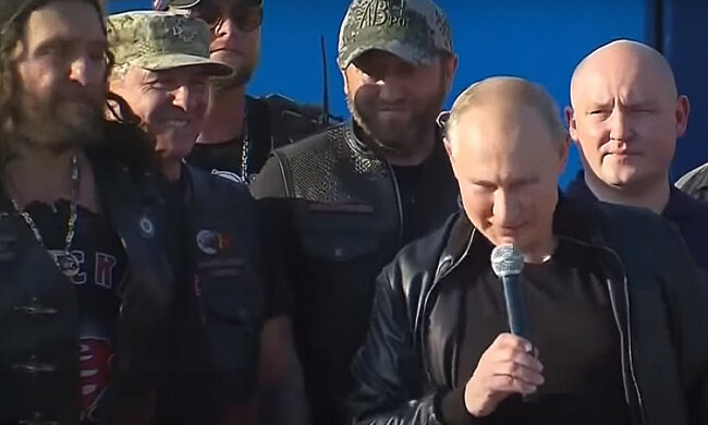 Владимир Путин и "Ночные Волки". Фото: скриншот YouTube-видео.