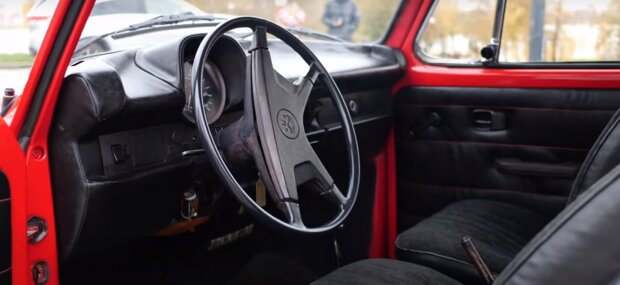 Volkswagen Beetle: скрин с видео
