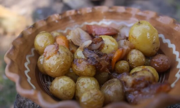 Що можна приготувати із найдрібнішої картоплі з вашого городу: український рецепт