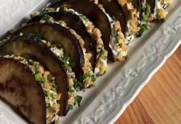 Закуска з баклажанів, кадр з відео