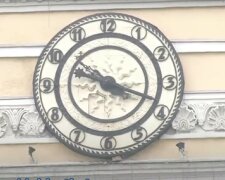 На выходных Украина переходит на зимнее время: не забудьте перевести стрелки часов