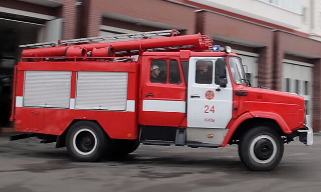 Пожарные. Фото: скриншот YouTube-видео.