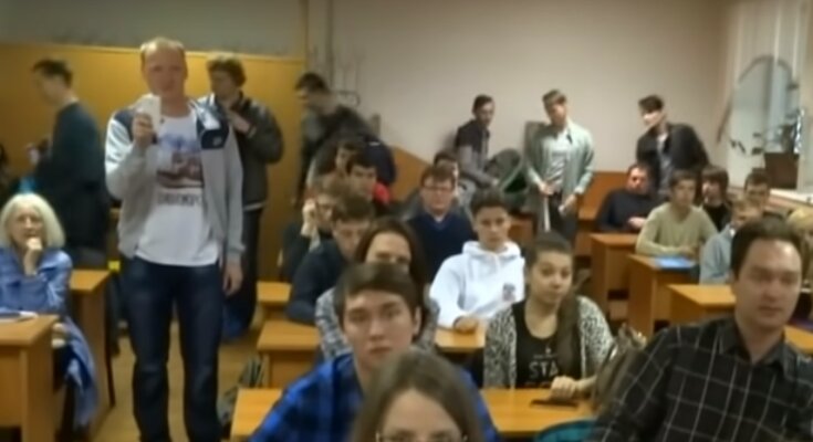 Студенты: скрин с видео