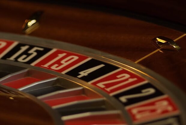 Vulkan casino та GGBet: КРАЇЛ видала ліцензії російському казино та букмекеру, власник яких Максим Кріппа скуповує українські ЗМІ
