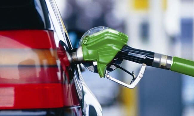 Наконец-то хорошая новость: автомобилистам рассказали, что будет с ценами на заправках