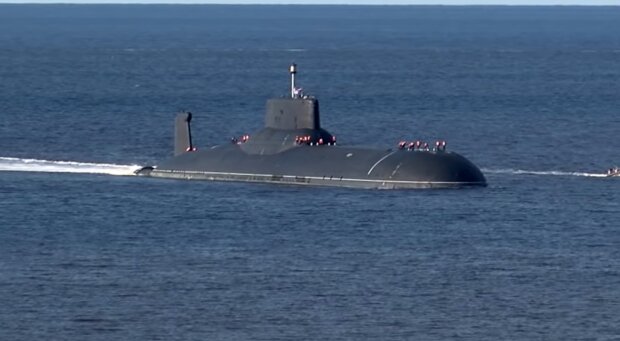 Россия выводит в Черное море из Крыма подлодки, вооруженные "Калибрами". Видео