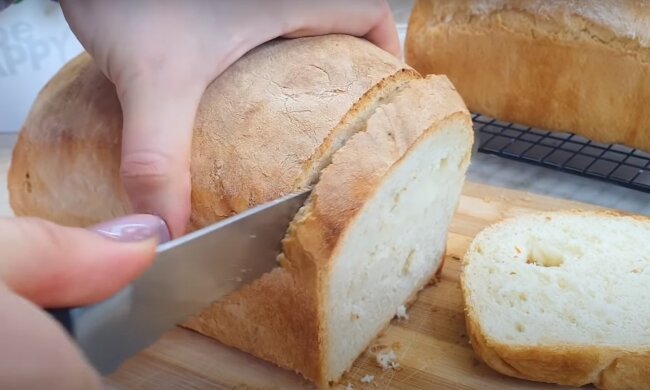 Так робили наші бабусі: як розм'якшити черствий хліб, який багато хто готовий викинути.