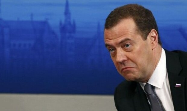 Явно застудил голову: Медведев внезапно набросился на Зеленского, выдав очередную порцию маразма