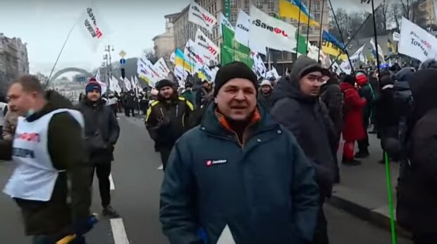 В Україні протестувальники виходять на вулиці: озвучені вимоги