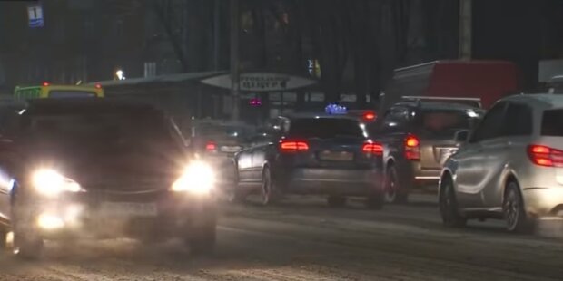 Штрафів не уникнути. Українських водіїв готують до поліцейської "дивини" на дорогах