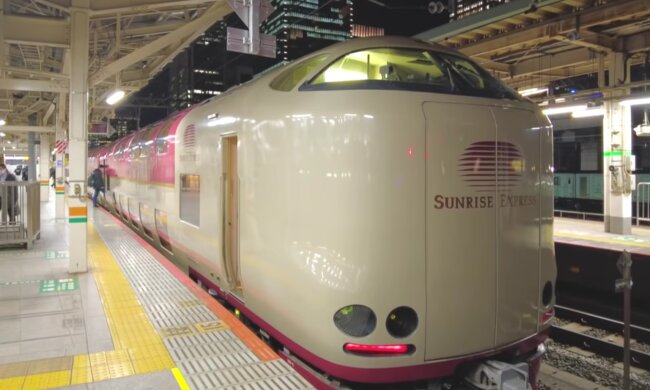 Живуть же люди: як виглядає японський спальний поїзд першого класу. Це не убога Укрзалізниця