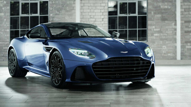 Суперкар Aston Martin DBS Superleggera