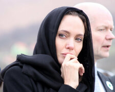 Анджелина Джоли