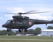 Готовы открыть огонь: Польша направила ударные вертолеты к границе с Беларусью. Что известно