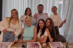 Григорий Решетник и участницы шоу "Холостяк-14", фото из соцсетей