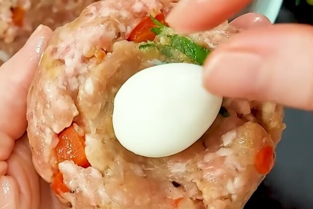 Мясные шарики-сюрприз, кадр из видео