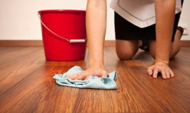 Полотенцем мыть пол нельзя, фото: youtube.com