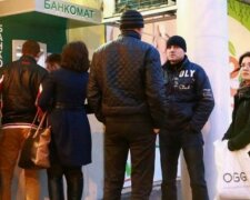 Массовая блокировка денежных переводов: украинские банки срочно оповестили клиентов. Касается каждого