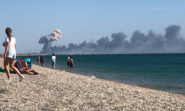 Аж земля гудит: мощные удары по российской авиабазе в Крыму. Там прятались истребители и бомбардировщики РФ