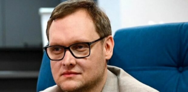 Политтехнолог заявил, что замглавы ОП Смирнов должен сесть в тюрьму вместе с Чаусом