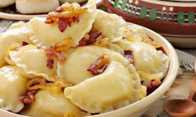 Обязательно попробуйте: рецепт аппетитных вареников с гречкой и квашеной капустой