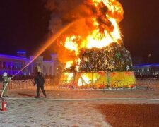 Сгорела главная елка города, фото: youtube.com