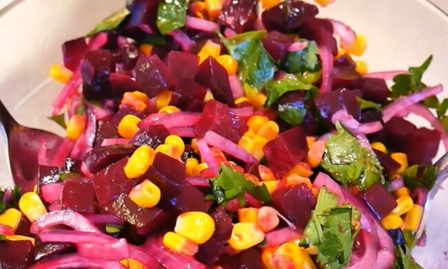 Салат из свеклы, кадр из видео