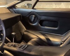 Салон автомобіля: скрін з відео