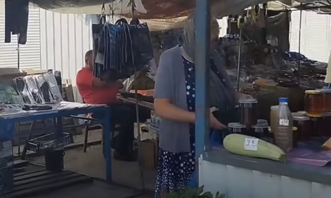 Очень неожиданно: в Украине резко подорожал самый популярный овощ. Что происходит с ценами