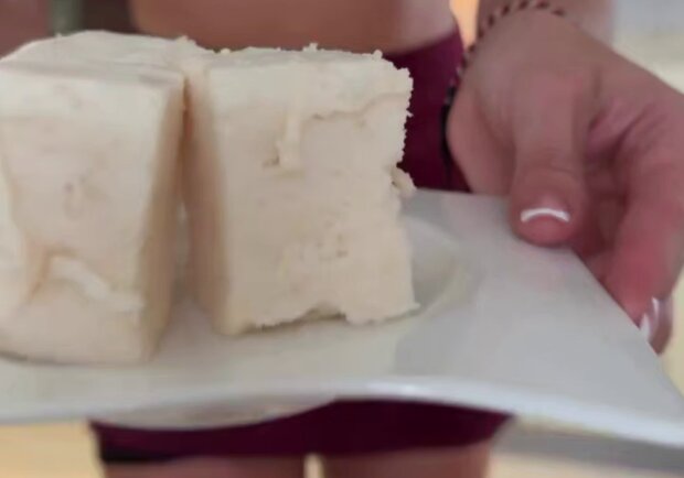 Ніжна яблучна хмаринка, кадр з відео