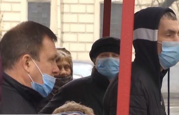 Торкнеться тільки вакцинованих: кому в Україні скасують карантин