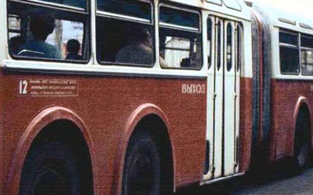 Старый троллейбус ЛК-5: архивное фото