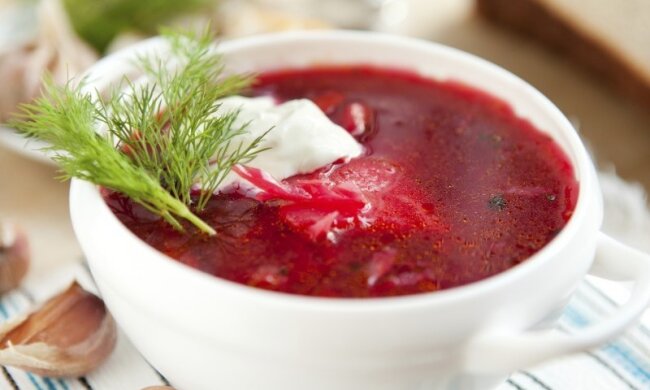 Тільки не кажіть, що ви не захочете другу порцію: рецепт наваристого та найсмачнішого "Чернігівського борщу"