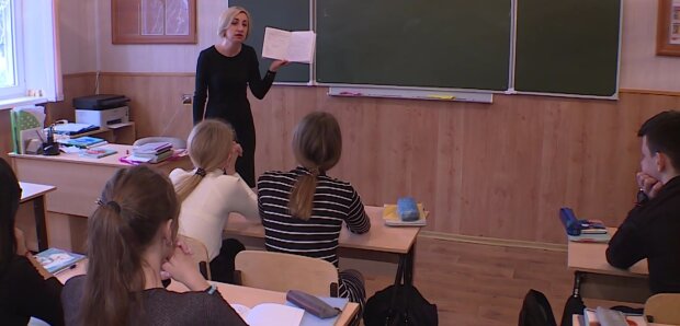 В украинских школах отменят старшие классы, родители кипят от ярости