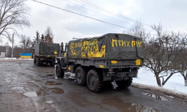 Сдают целые колонны: российская армия передала ВСУ 10 своих танков и ракетный комплекс. Фото