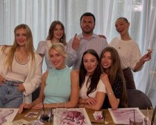 Григорий Решетник и участницы шоу "Холостяк-14", фото из соцсетей