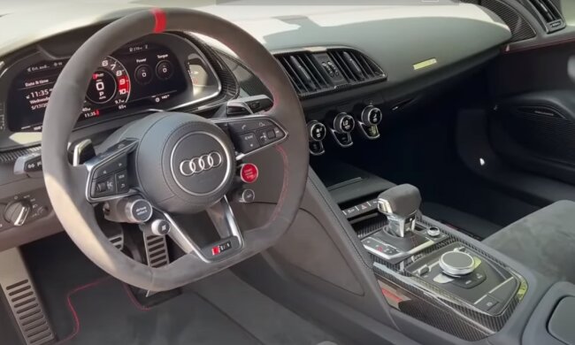 Audi R8: скрин с видео