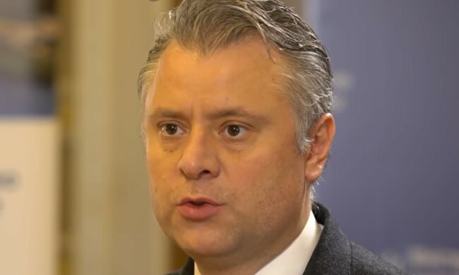Эксперты назвали главные причины замены Коболева на Витренко
