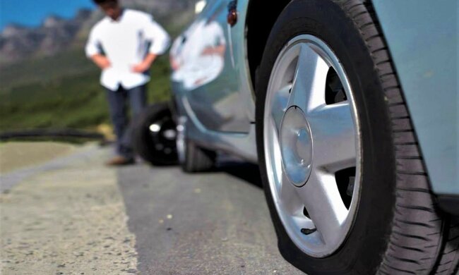 Спущенная шина