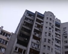 Страшно смотреть: ракета попала прямо в квартиру многоэтажки в Харькове. Фото