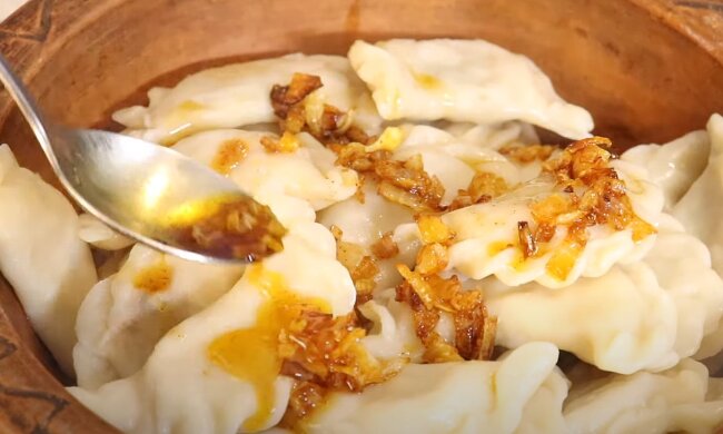 Вони самі так і просяться до рота: рецепт справжніх гуцульських вареників з незвичайною начинкою