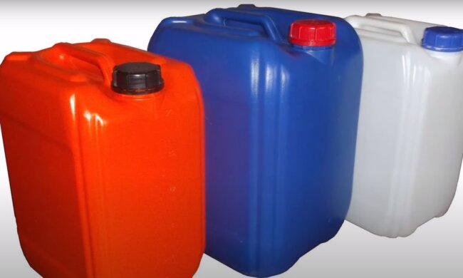 Антифриз або тосол: що краще заливати в автомобіль і які є небезпеки