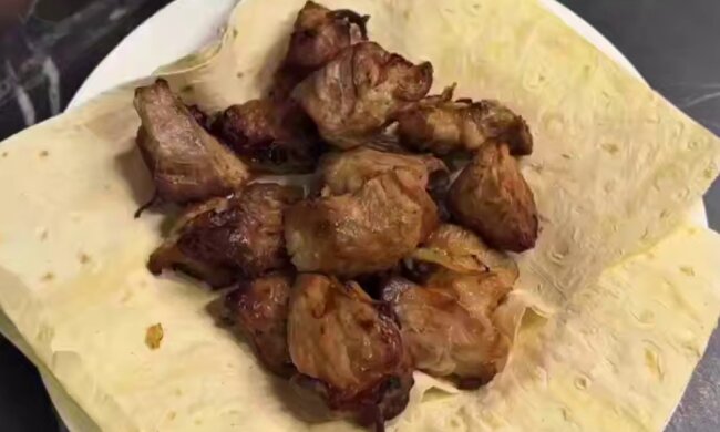 Шашлык в аэрогриле, кадр из видео