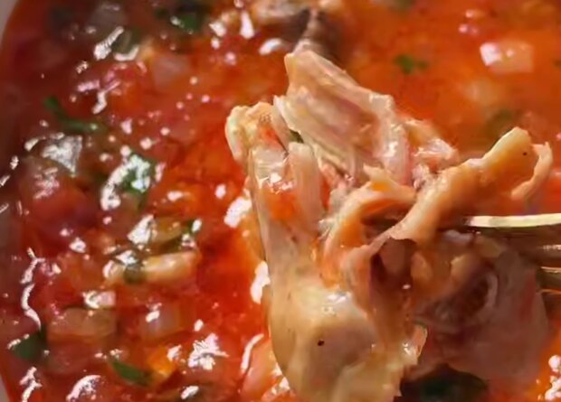 Курка по-угорськи, кадр з відео