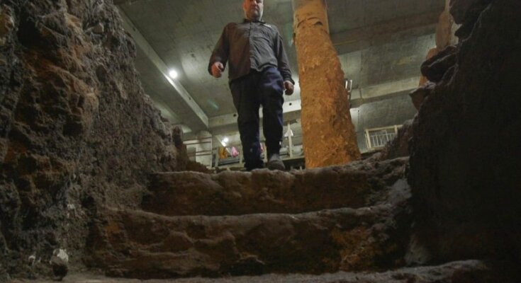 Під Стіною Плачу виявили ритуальну купіль з попелом, кадр з відео