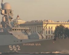 Скандал для Путіна: у Росії на параді зіткнулися військові кораблі