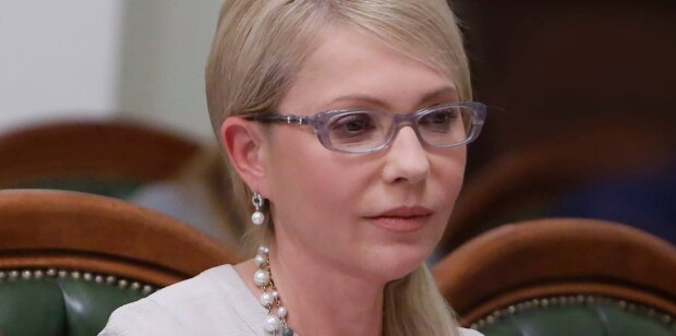 Черно-белая кожа и коктейльная прическа. Тимошенко похвасталась новым образом