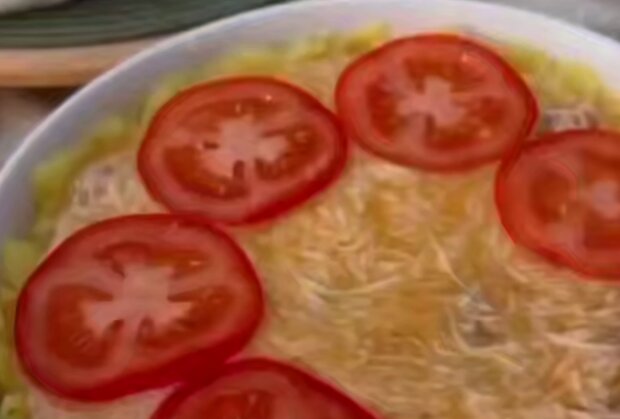 Картопляна запіканка з куркою, кадр з відео