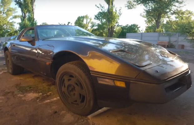 Chevrolet Corvette C4, кадр с видео