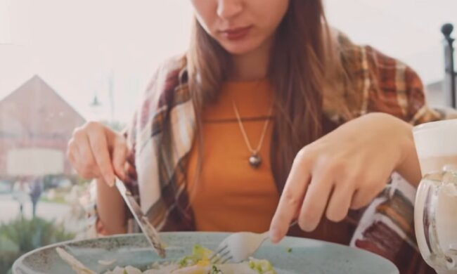 Продукти. Скріншот з відео на Youtube